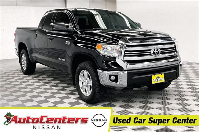 2017 Toyota Tundra SR5's photo