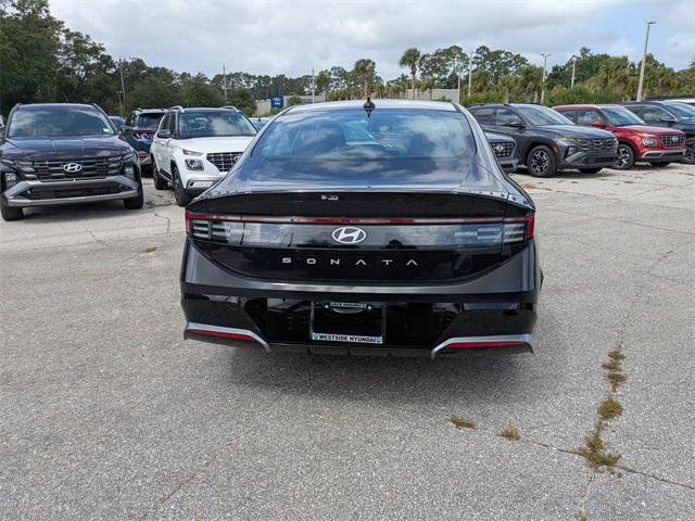 2026 Hyundai Sonata SEL Sport photo 2