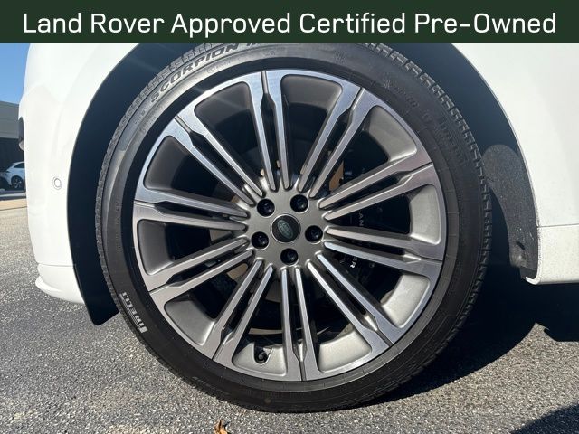 2025 Land Rover Range Rover Sport SE photo 19