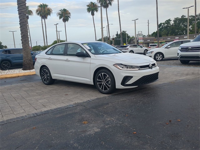 2025 Volkswagen Jetta 1.5T Sport photo 2