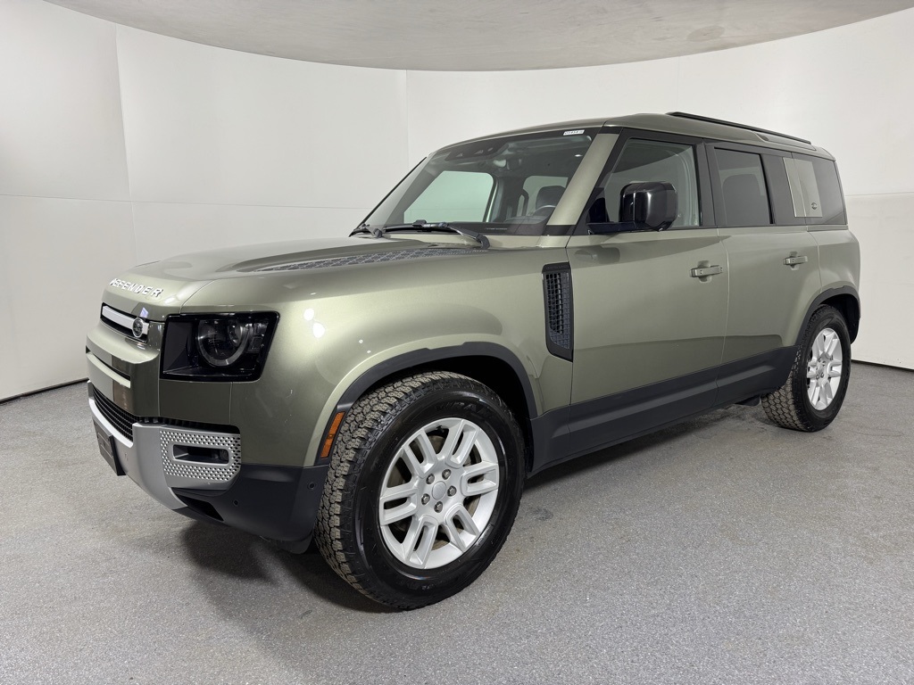 2023 Land Rover Defender S's photo