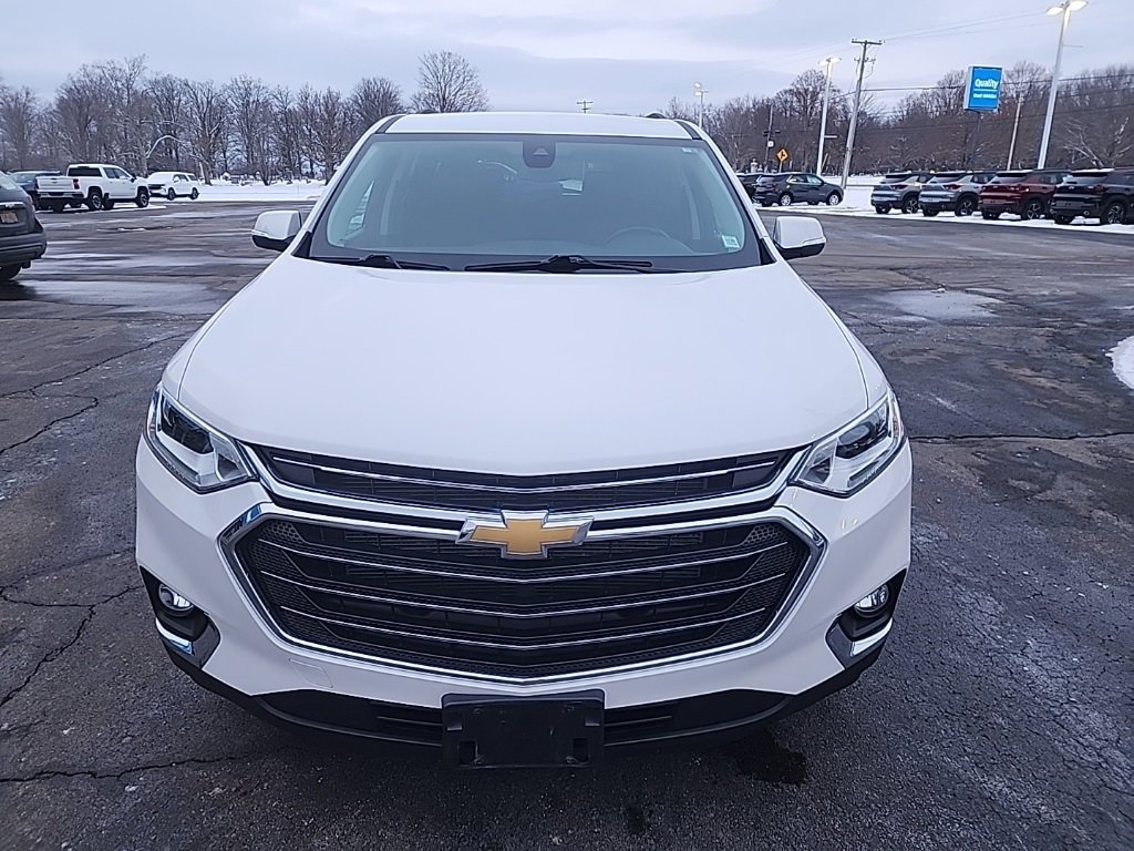 2021 Chevrolet Traverse Leather photo 2