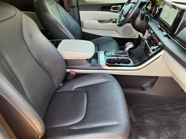 2023 Kia Carnival EX photo 14