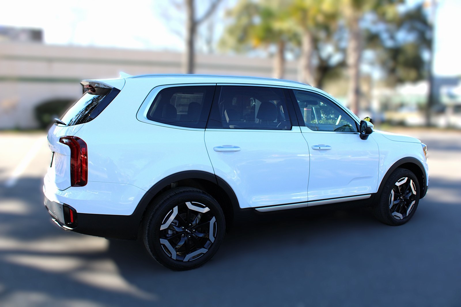 2025 Kia Telluride S photo 4
