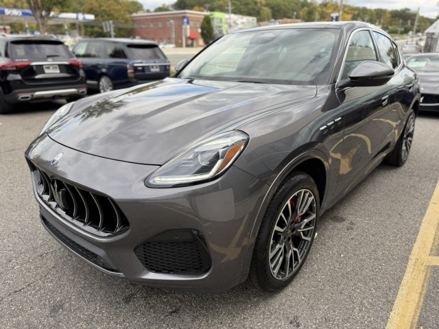 2025 Maserati Grecale photo 3