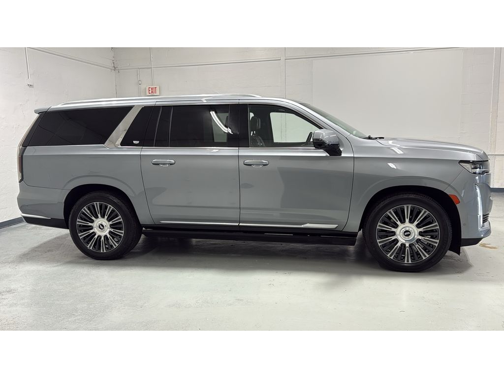 2023 Cadillac Escalade ESV Premium Luxury Platinum photo 4