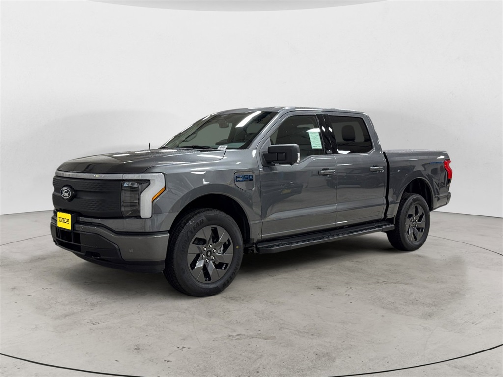 2025 Ford F-150 Lightning Flash's photo