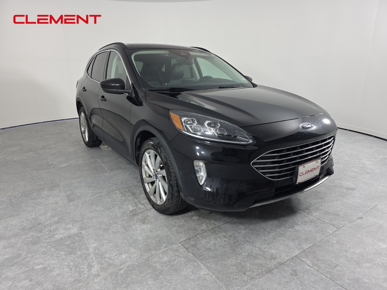 2022 Ford Escape Titanium photo 3