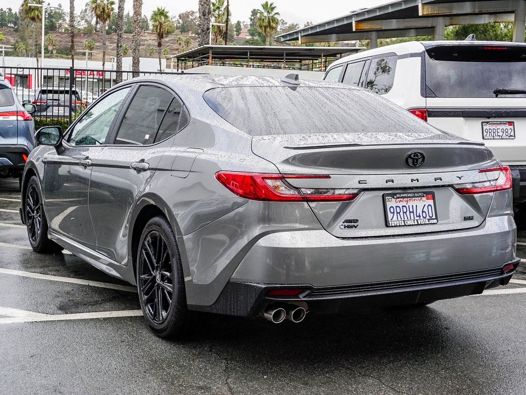 2025 Toyota Camry SE photo 4