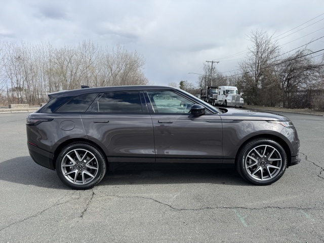 2026 Land Rover Range Rover Velar SE photo 6