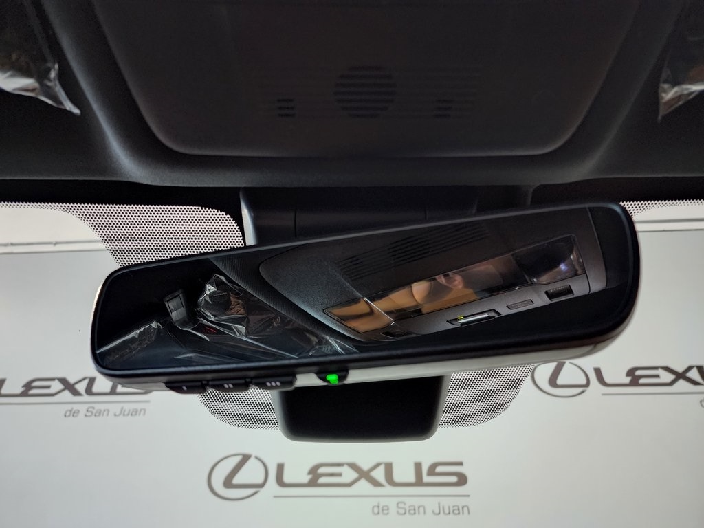 2025 Lexus IS 300 photo 19