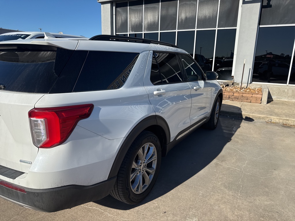 2020 Ford Explorer XLT photo 2