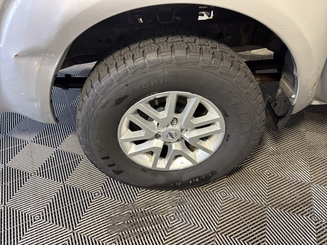 2016 Nissan Frontier SV photo 7