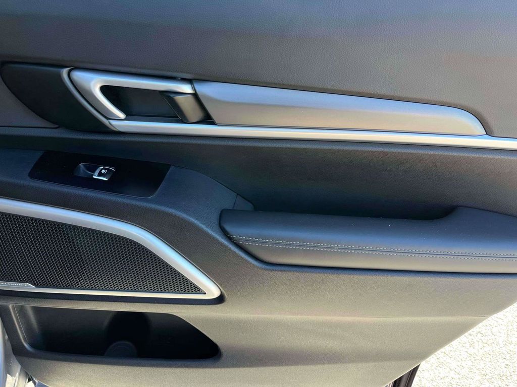 2022 Kia Telluride LX photo 8