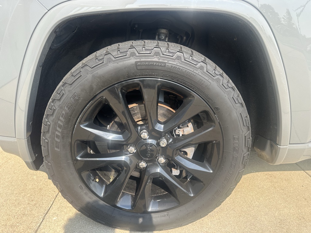 2019 Jeep Grand Cherokee Altitude photo 13