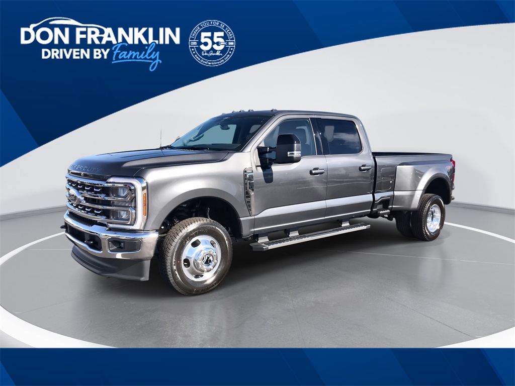 2026 Ford F-350 Super Duty Lariat's photo