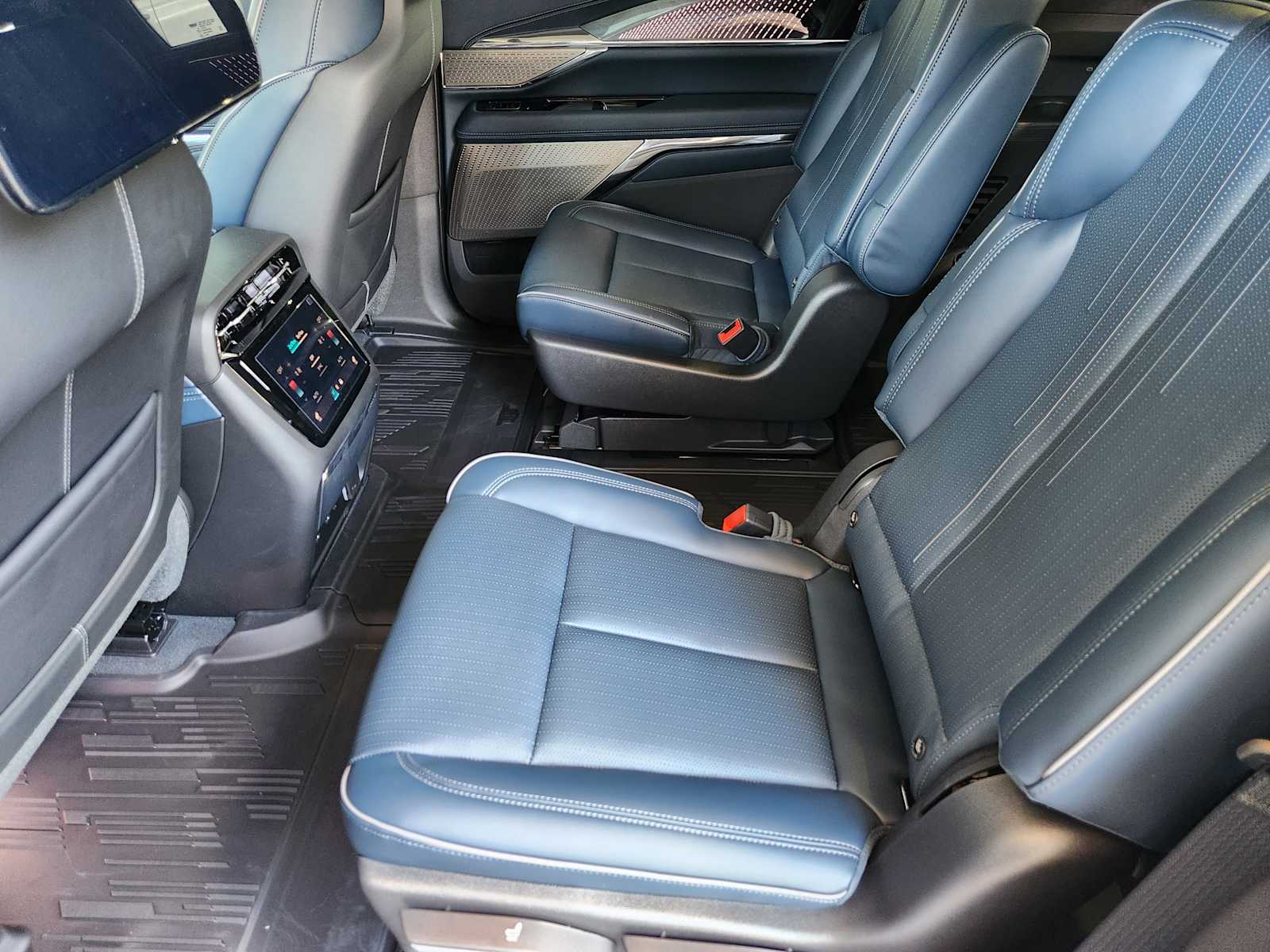 2026 Cadillac Escalade IQ Premium Sport photo 17