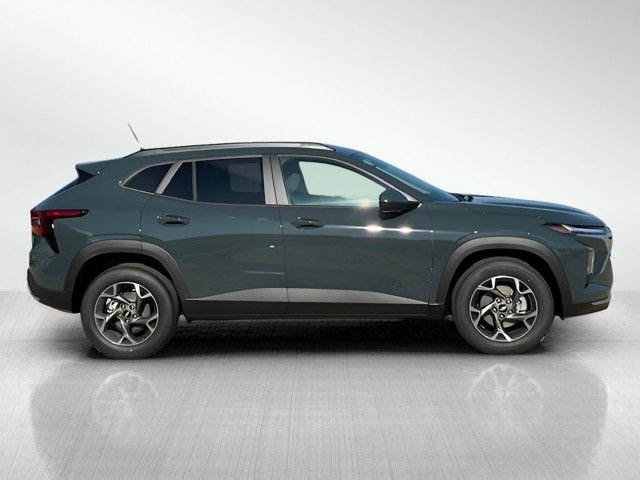2026 Chevrolet Trax LT photo 3