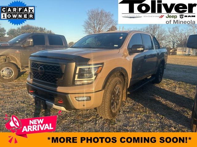 2023 Nissan Titan PRO-4X's photo