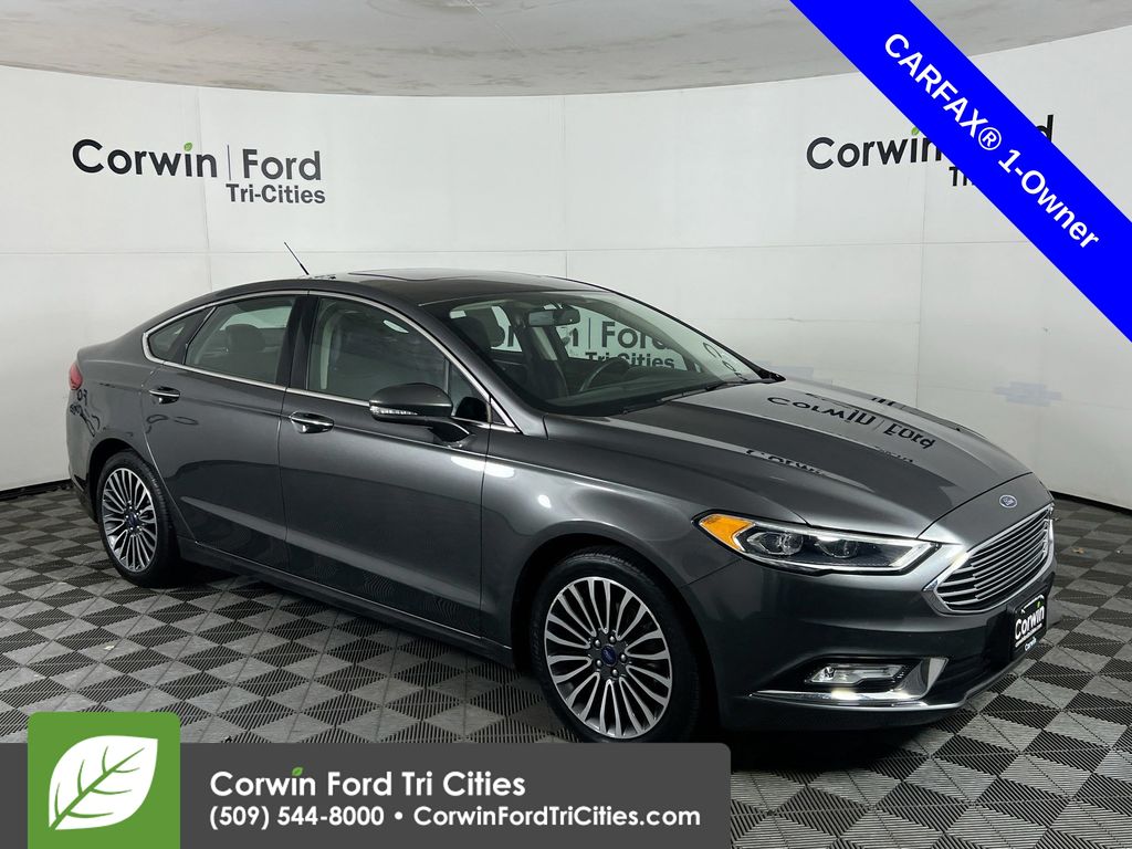 2017 Ford Fusion SE's photo