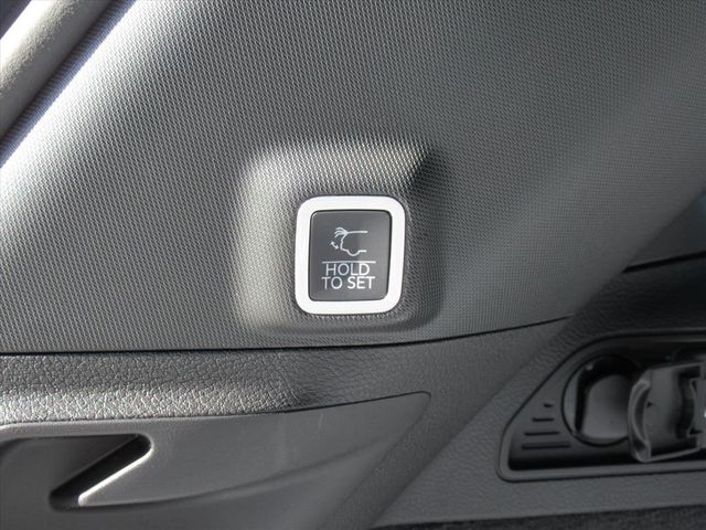 2025 Jeep Grand Cherokee Summit photo 32