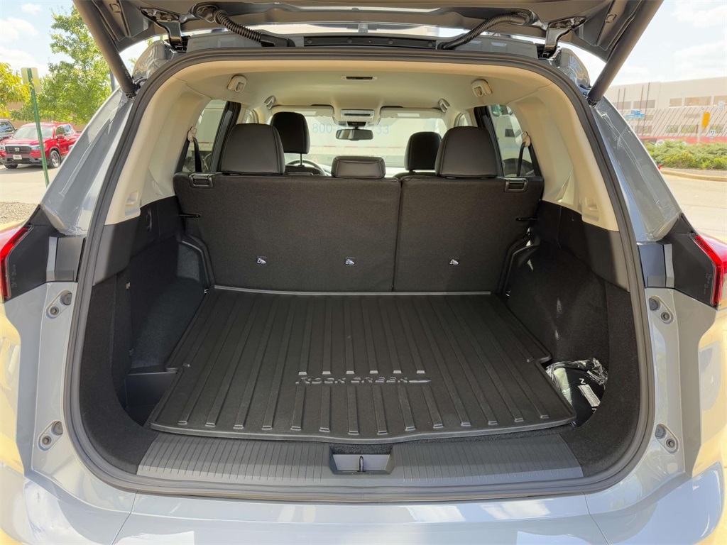 2026 Nissan Rogue SV photo 30