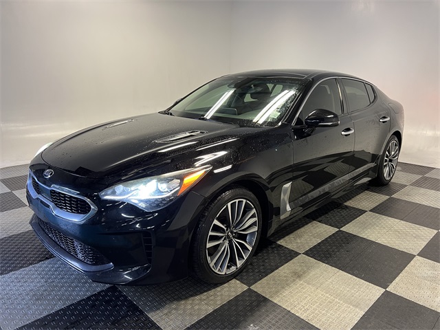 2018 Kia Stinger Premium photo 3