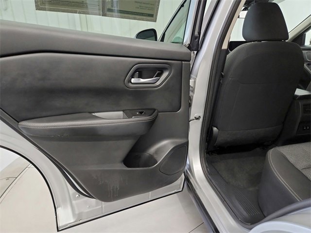 2024 Nissan Rogue SV photo 25