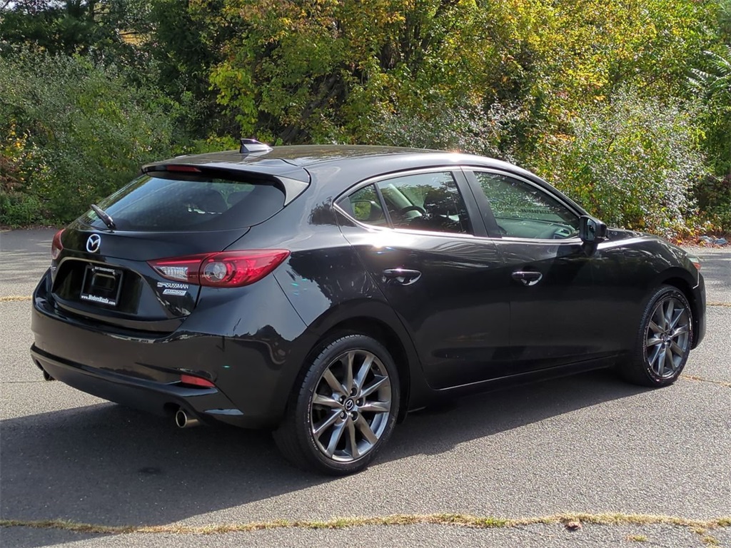 2018 Mazda Mazda3 Touring photo 3