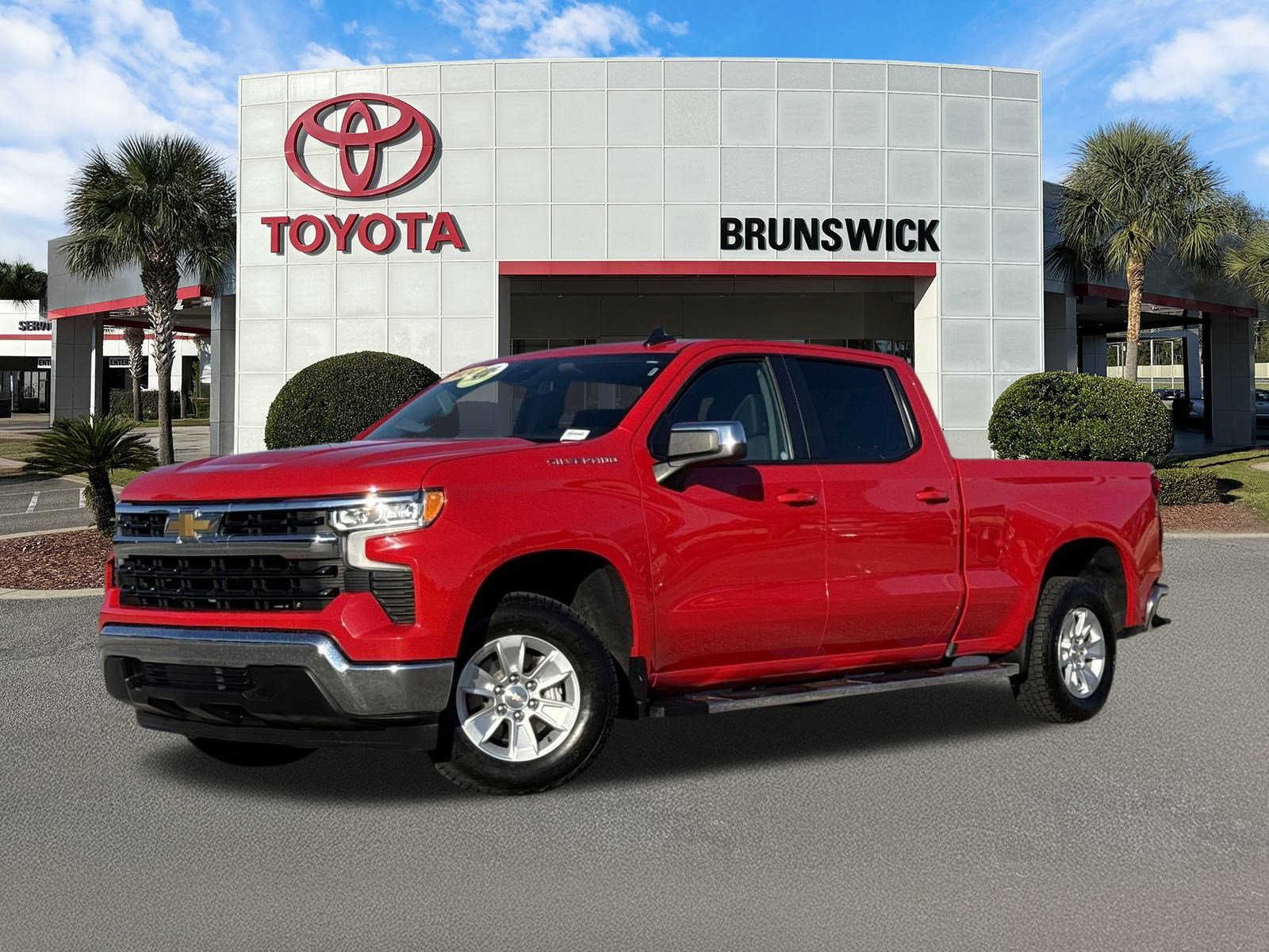 2024 Chevrolet Silverado 1500 LT's photo