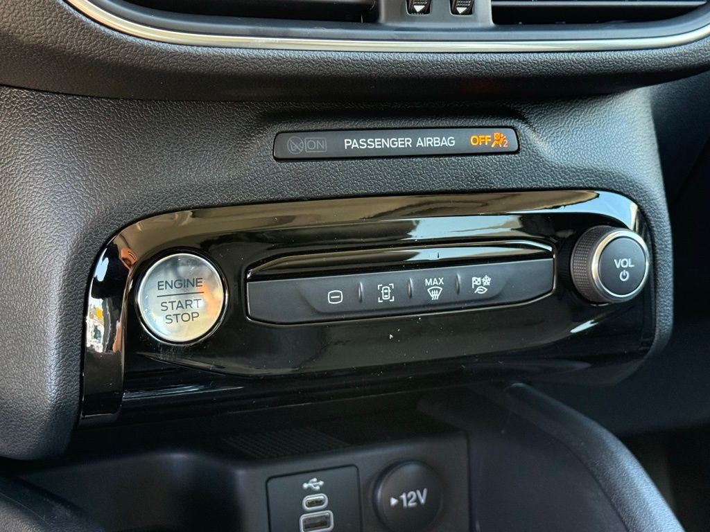 2025 Ford Escape Platinum photo 11