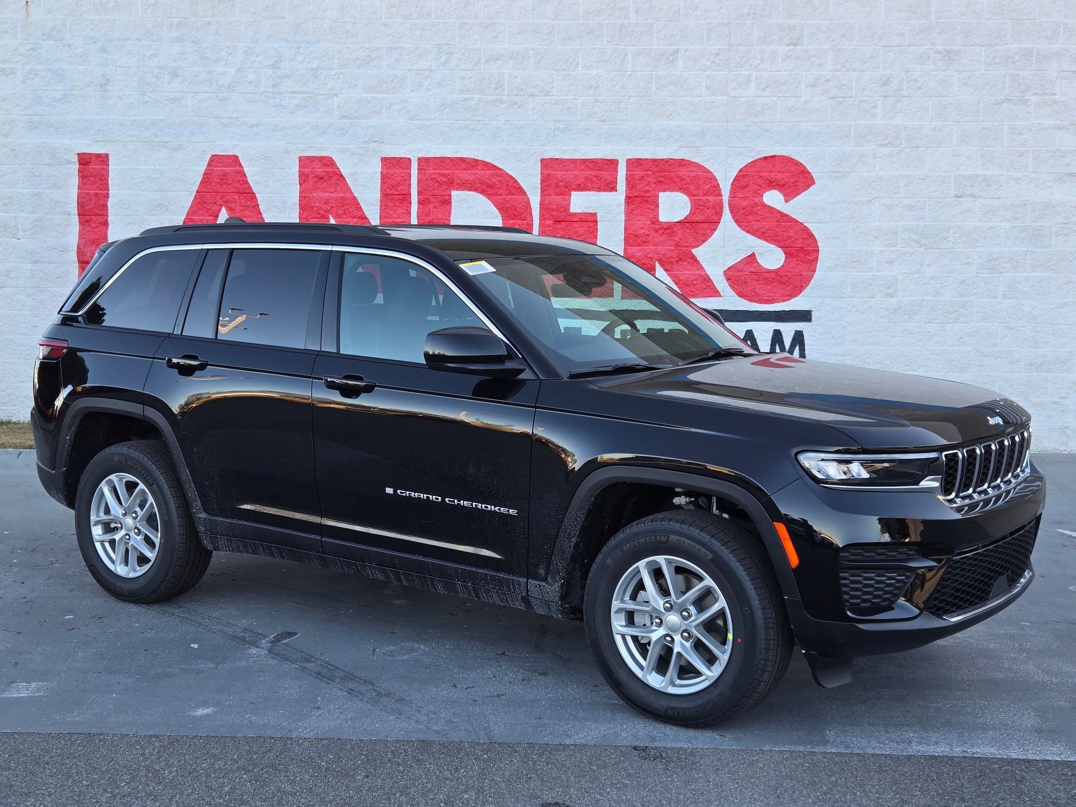 2025 Jeep Grand Cherokee Laredo's photo