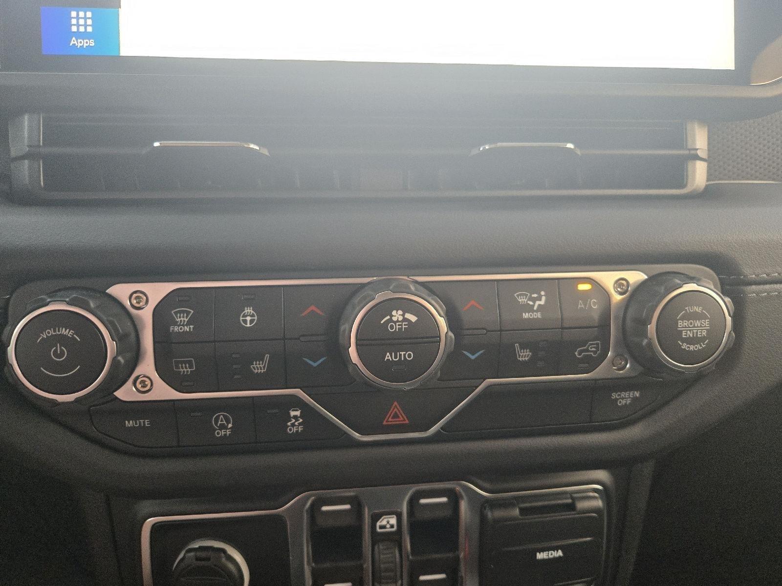 2025 Jeep Wrangler Rubicon photo 15