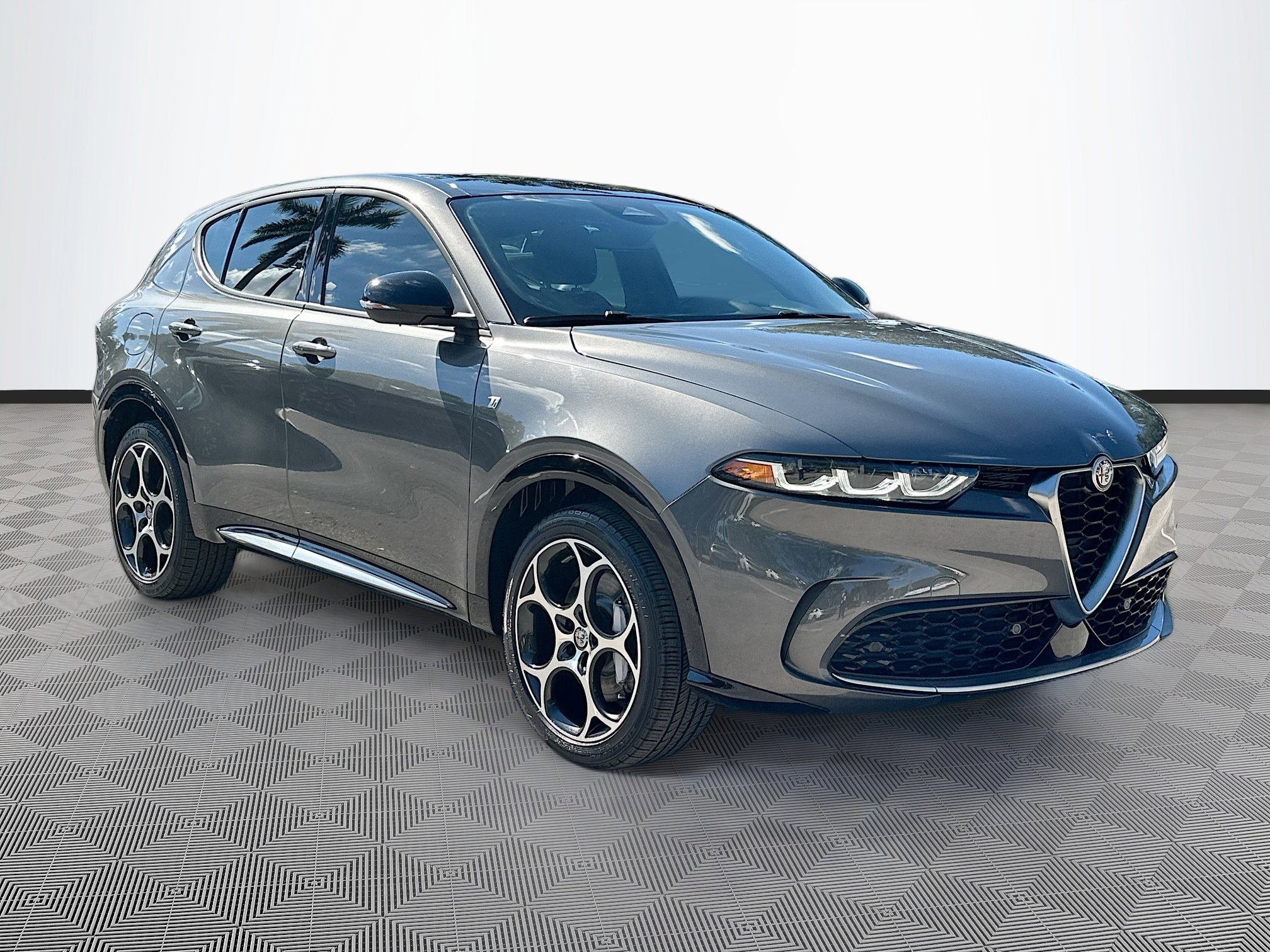 2024 Alfa Romeo Tonale TI's photo