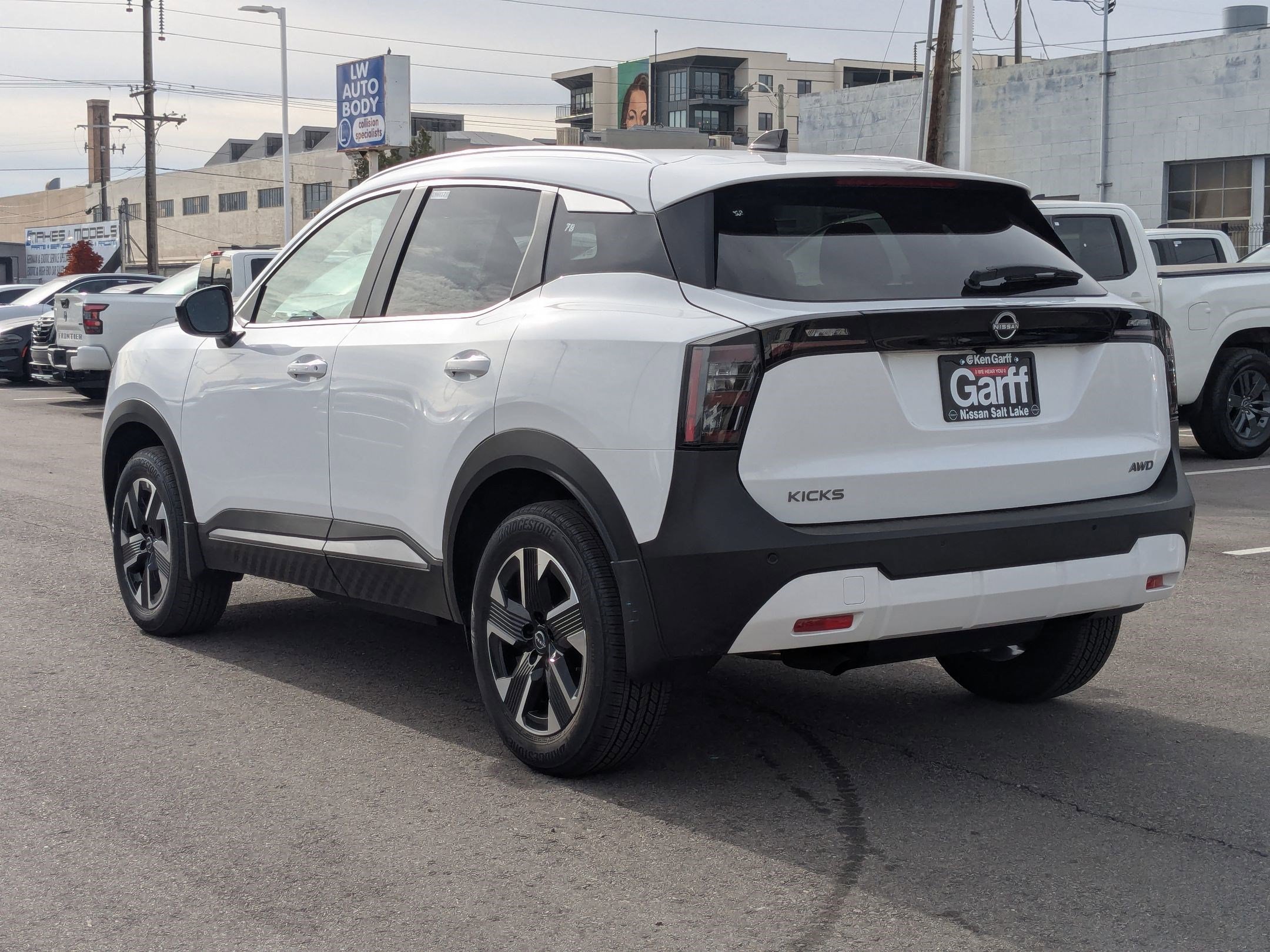 2026 Nissan Kicks SV photo 2