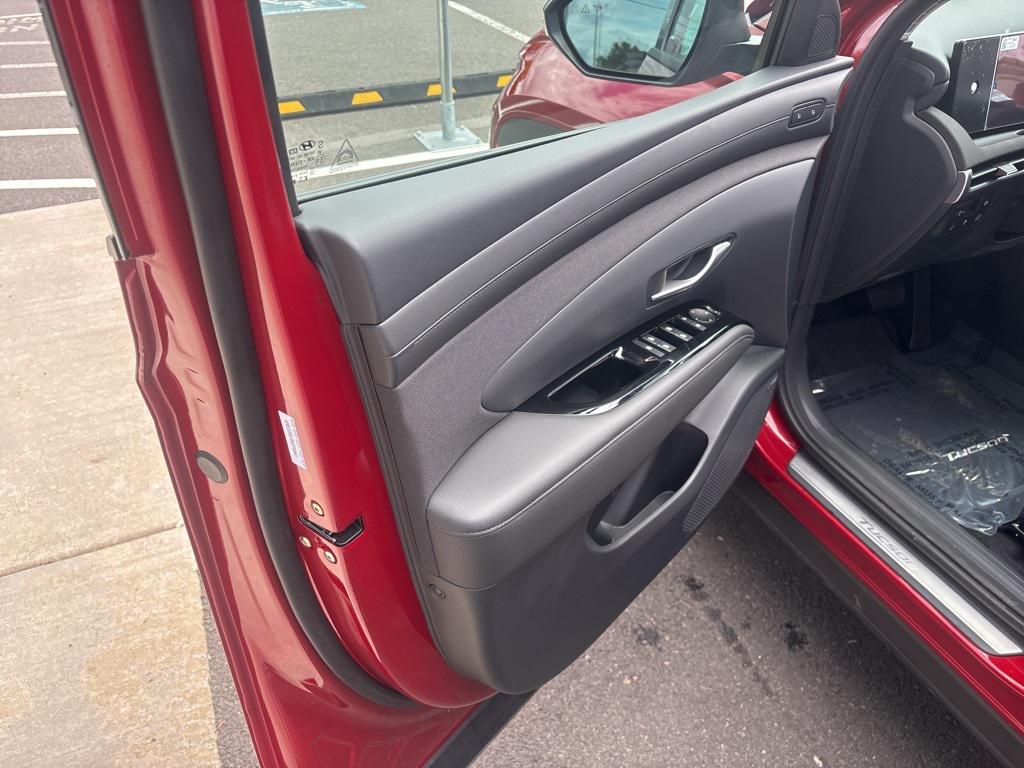 2025 Hyundai Tucson Hybrid Limited photo 13