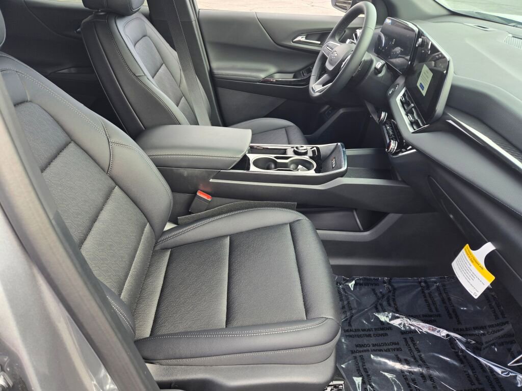 2026 Chevrolet Equinox LT photo 4