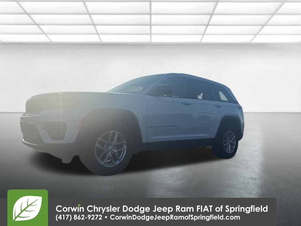 2024 Jeep Grand Cherokee Laredo photo 3