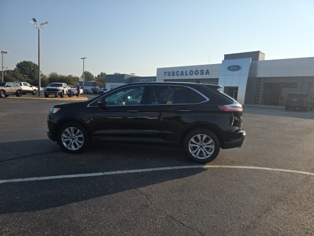 2024 Ford Edge Titanium photo 6