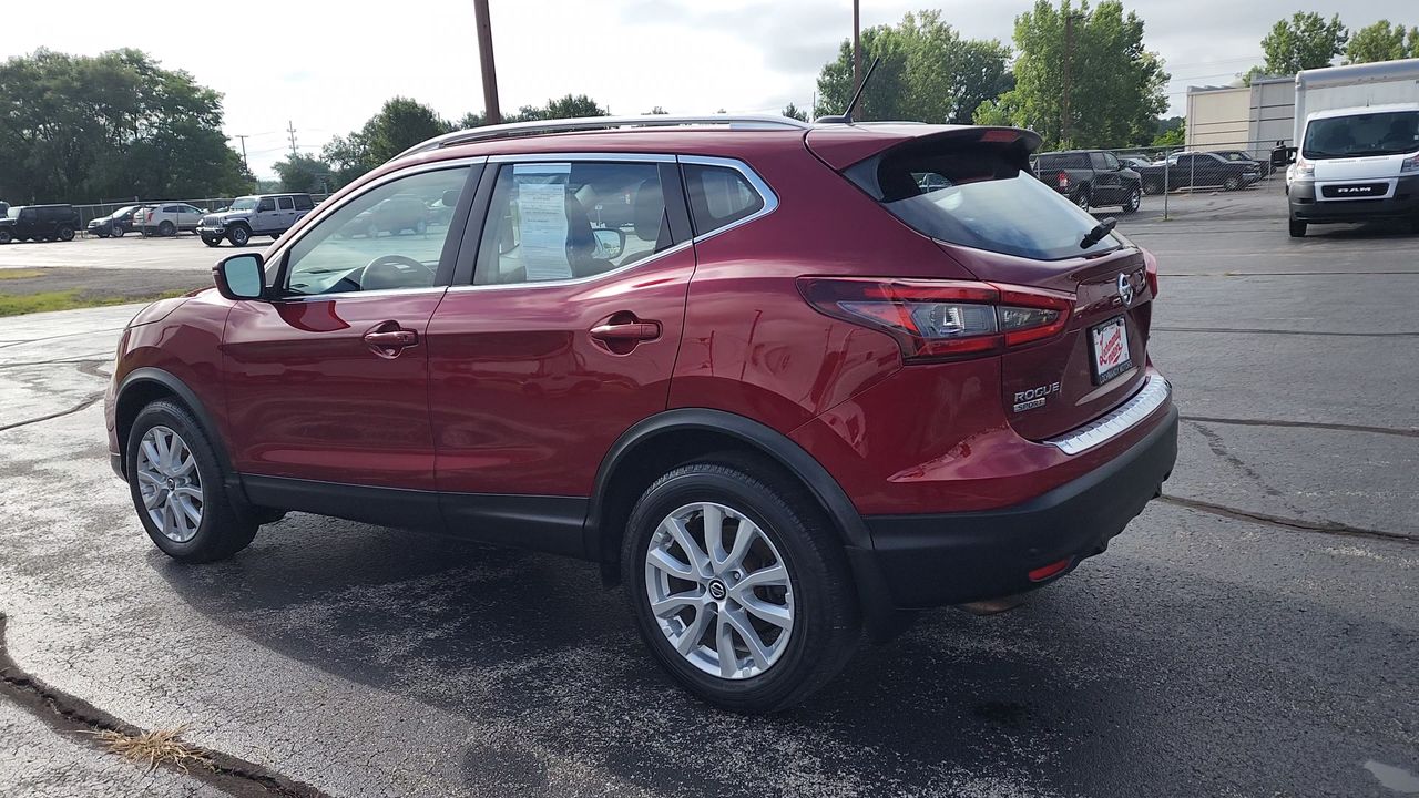 2022 Nissan Rogue Sport SV photo 2