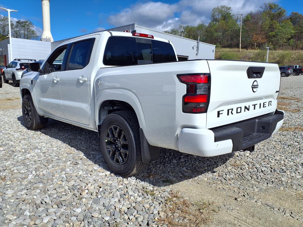 2026 Nissan Frontier SV photo 3