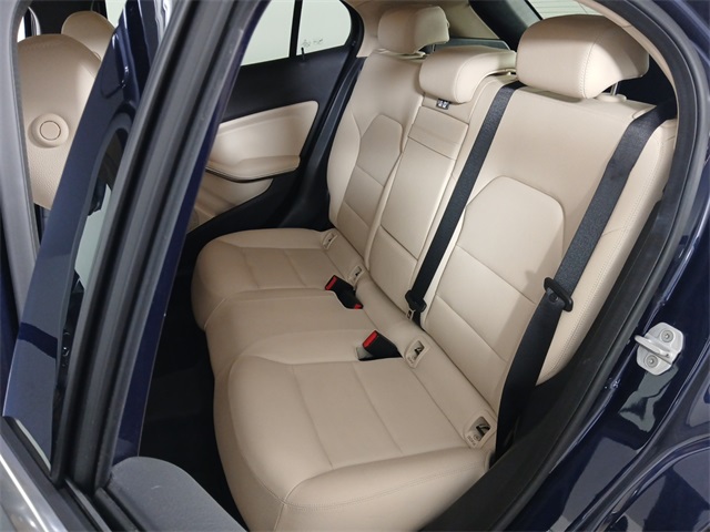 2017 Mercedes Benz GLA 250 4MATIC photo 18