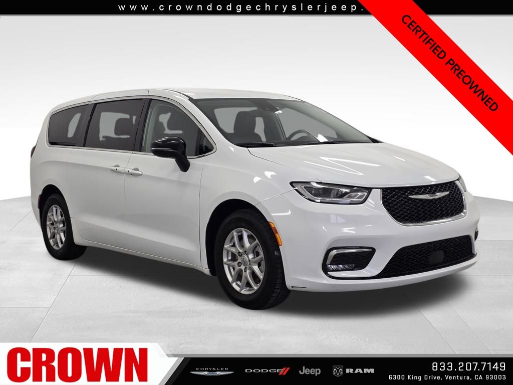 2024 Chrysler Pacifica Touring L's photo