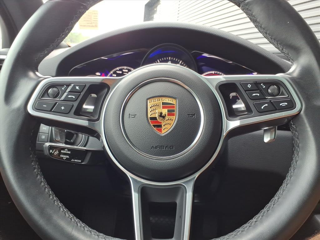 2023 Porsche Cayenne Platinum Edition photo 15
