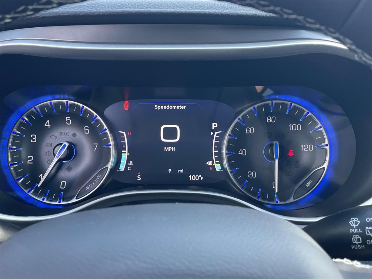 2025 Chrysler Pacifica photo 12