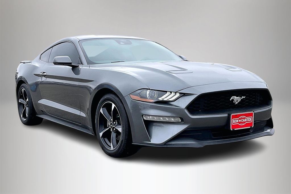 2022 Ford Mustang EcoBoost