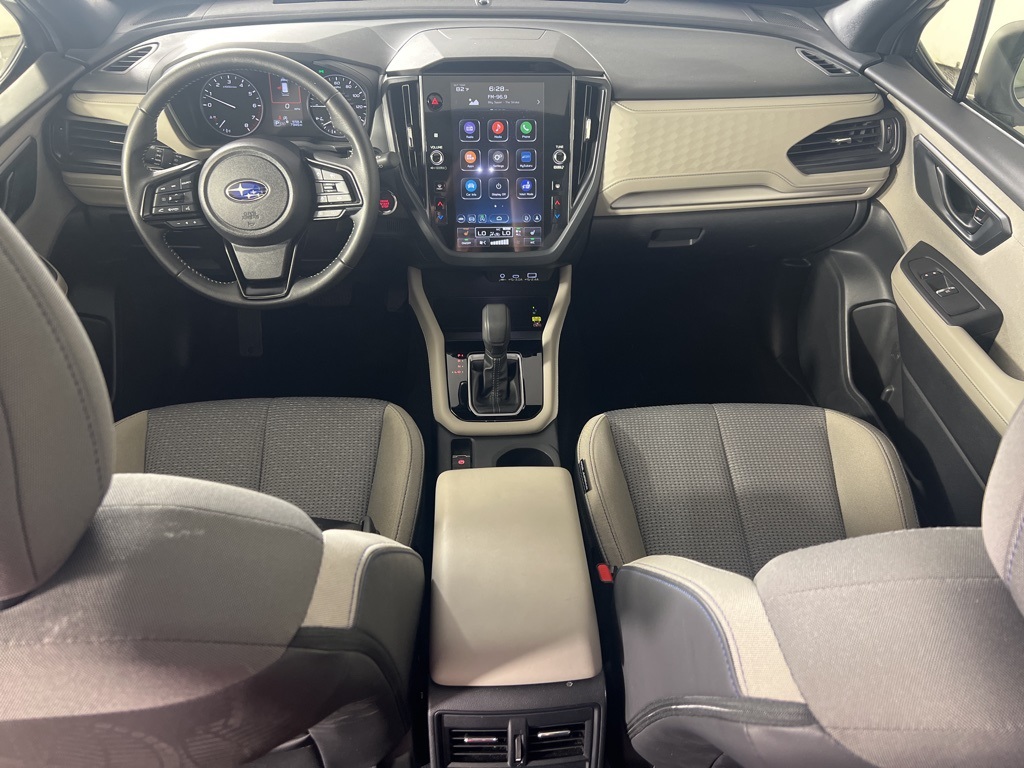 2025 Subaru Forester Premium Base photo 2