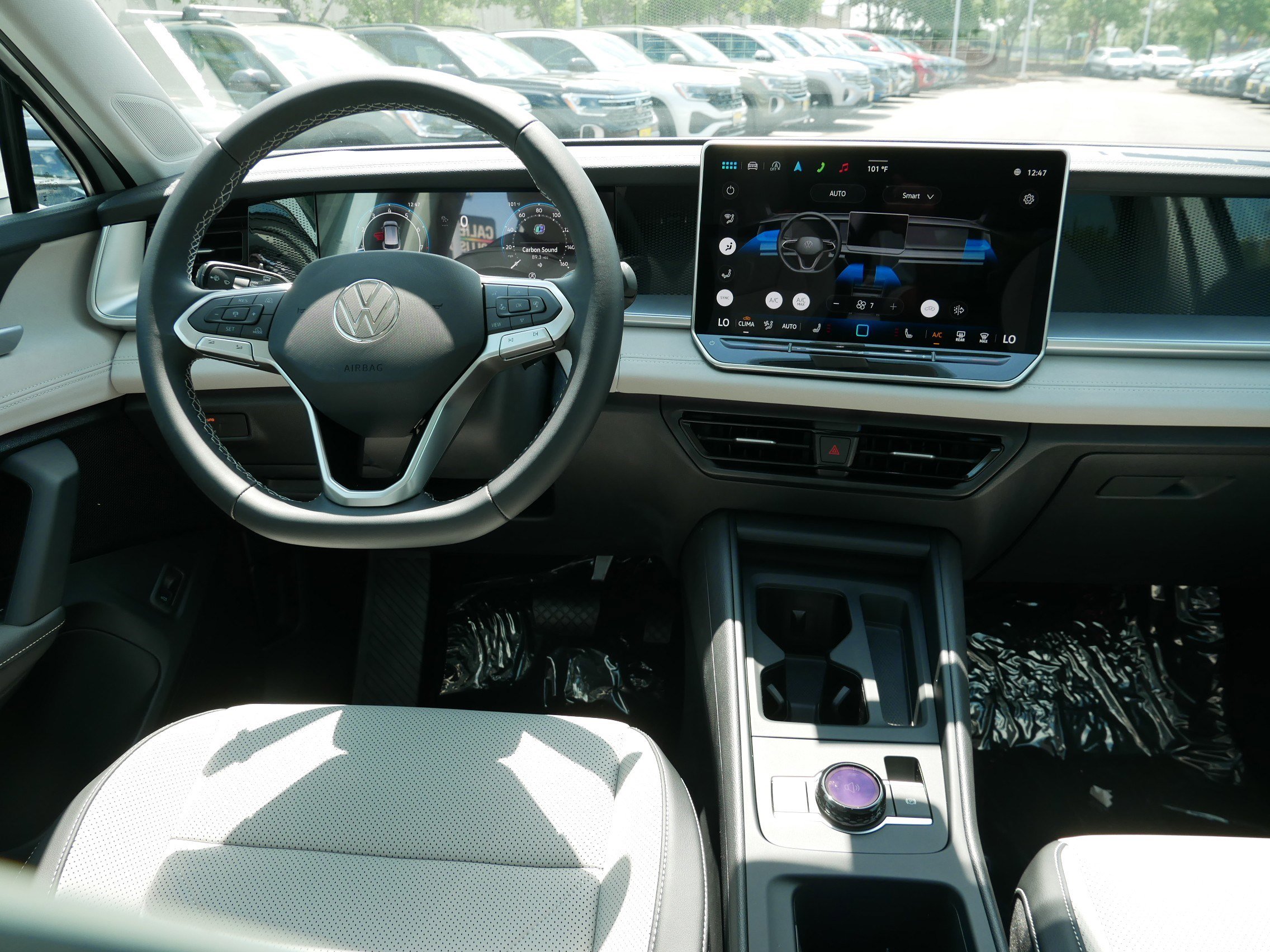 2025 Volkswagen Tiguan SE photo 9