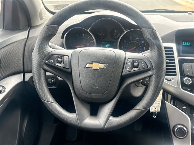 2016 Chevrolet Cruze LT photo 23