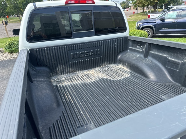 2017 Nissan Frontier SV photo 5